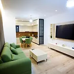 Apartament In Emerald